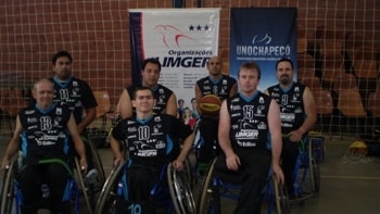 Equipe de basquete sobre rodas de Chapecó participa do Parajasc