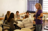 <p>Sete intercambistas de quatro países auxiliam acadêmicos que exercitam os idiomas ingês e espanhol</p>