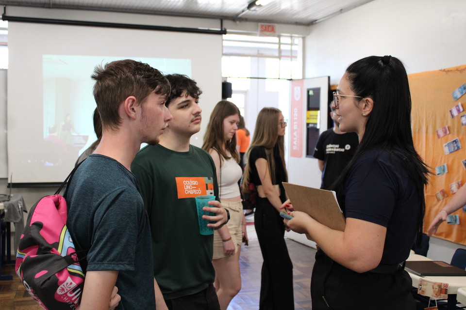 <p>Mais de 3 mil estudantes participaram de uma tarde repleta de atividades práticas e aprendizado.</p>