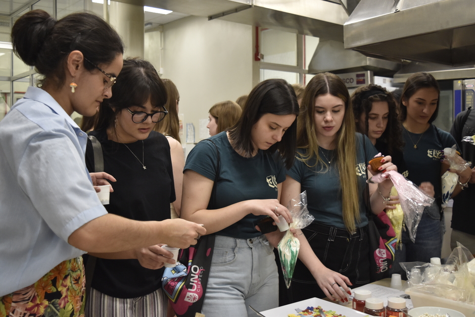 <p>Mais de 3 mil estudantes participaram de uma tarde repleta de atividades práticas e aprendizado.</p>