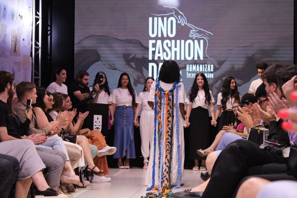 <p>O Uno Fashion Day completa quatorze anos de trajetória em 2024.</p>