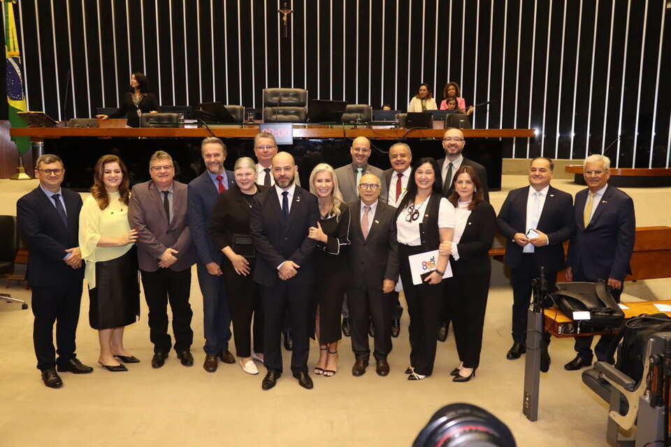 <p>Presidente da Fundeste participou de homenagem aos 50 anos da ACAFE na Câmara dos Deputados</p>