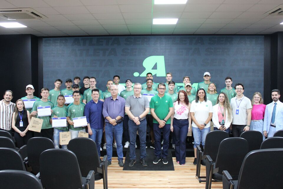 Atletas da categoria sub-20 concluem o projeto Ser Atleta em parceria com a Uno